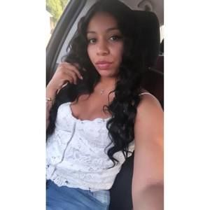 Meet your Posher, Mireya